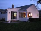 $175 / 3br - 1300ft² - EAA House on Lake Winnebago (2440 Hickory Lane Oshkosh)