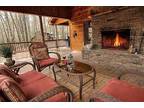 2BR Jack Bear`s Cabin, romantic getaway