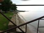 3br - 1088ft² - Port Clinton Lakefront Cottage