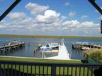 5br - 4500ft² - Spectacular 5 Bdr, waterfront house w/ dock for rent