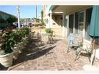 Beautiful Balboa Island ! 2/2 with 2 masters. PET FRIENDLY!