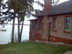 $850 / 3br - 1250ft² - Waterfront cottage for rent (8799 Shady Shores rd.
