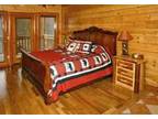 $350 / 5br - Big Bear Cinema cabin (Pigeon Forge, TN) 5br bedroom