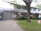 $1150 / 3br - 1300ft² - Large 3 bed duplex 4 rent. East side.