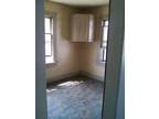 $400 / 2br - Clean and Nice Remodled Hardwood Floors~New Kitchen ~ New Bathroom~