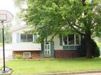 $950 / 4br - Nice large family house for sale (Evansville) 4br bedroom