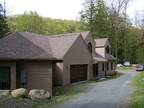 $399000 / 6br - 3891ft² - Custom Home on 17 acres/Poestenkill Creek (165 Plank
