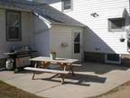 $700 / 1br - 900ft² - All utilities included! Garage, w/d, dw, cable, internet