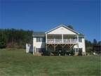 Cozy comfortabe & clean house.....located minutes from Asheville