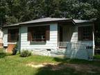 $600 / 3br - Clean 3 bedroom 2 bath home ( Dorgan Street) (map) 3br bedroom