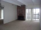$1295 / 2br - Captain Cook,Fireplace,Balcony,Loaded see ad for inclusions!