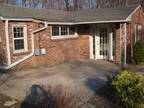 $775 / 1br - Hurstbourne Ln Area (South Watterson Trail) (map) 1br bedroom