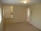 $1695 / 2br - Large 2 bedroom close to many conveniences 2br bedroom