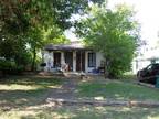 $1100 / 2br - LITTLE, OLD HOUSE Needs Responsible Renters 78704 Neighborhood