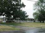 $650 / 2br - Nice ranch style side by side- Bayshore Dr. (Oshkosh) 2br bedroom