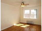 $775 / 1br - 475ft² - Vintage 1-bed plus den/study offers hardwood floors