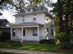 $950 / 4br - NEW PRICE!! Near 20th and Deerpark (Omaha) 4br bedroom