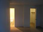 $2649 / 2br - 1065ft² - Spacious,Clean,2x2 unit. Conveniently close to