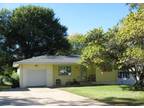 $995 / 3br - 1650ft² - Midtown Ranch (2710 S 48th Ave) 3br bedroom