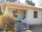 $895 / 3br - 1464ft² - Darling craftsman bungalow near the train depot!