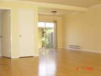 $2395 / 2br - 1000ft² - 2 Bedroom 1.5 Bath townhouse with 2 Car Garage Near