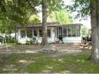 $750 / 2br - 700ft² - LAKE MARION-2BR COTTAGE-UTILITIES INCLUDED-PRIVATE BOAT