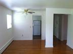 $860 / 2br - 900ft² - 2 bedroom Apartment (Elmwood Manor Apartments) 2br