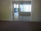 $900 / 2br - 2/1 HOUSE COZY AND ROOMY...HUGE LOT (MODESTO) 2br bedroom