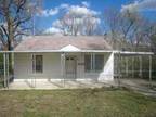 $515 / 2br - Comfortable East Side Home (Topeka Kansas) (map) 2br bedroom