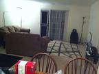 $620 / 2br - 850ft² - Two bedroom one bath 850sq move in ASAP (close to