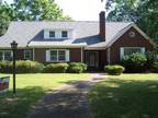 $ / 3br - 2200ft² - Beautiful Brick Home in North Main on East Hillcrest