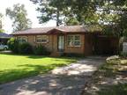 $800 / 3br - 1100ft² - Brick Ranch w/ Carport, Fenced Yard, Shed