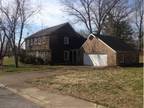 $1600 / 4br - 2700ft² - Rent this spacious 4 bedroom 2.5 bath house in Newburgh