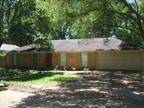 $1200 / 3br - 1215 Ferncrest (NE Jackson) (map) 3br bedroom