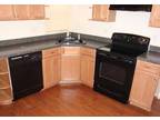 $895 / 2br - Rowhouse - New Renovation - New Kit, New Bath, Fenced Yard