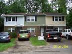 $750 / 2br - Large 2-story unit with open living room/kitchen.