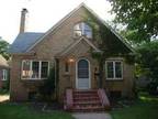 $900 / 2br - ALL BRICK CHARMING HOUSE! 2br bedroom