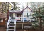 Cozy 2 Bedroom 1 Bath Cabin Near Lake and Village!