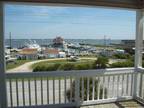 $1604 / 3br - 508 East Fort Macon Road
