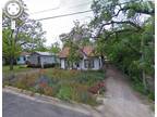 $250 / 2br - ACL Housing-.4 miles to ACL - 2 to 5 guests - Fully Furnished House