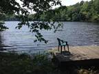 $250 / 4br - 2400ft² - Vacation Rental On Brown's Pond near Rhinebeck