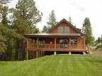 McCall Paradise - Luxury Chalet w/ Babbling Brook & Private Hot Tub
