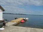 $750 / 3br - Island waterfront cottage (St Lawrence River) (map) 3br bedroom