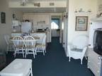 BEACH BLOCK Spacious Condo*Pool*Elevator* Sleeps 6..