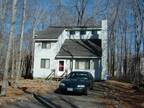 $350 / 3br - 1350ft² - Immaculate Contemporary Chalet in the POCONOS