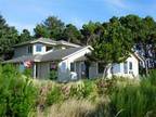 Large family homes in Lincoln City for a HOLIDAY Vacation - view web site!