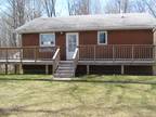 $650 / 2br - $650 / 2br - Lake House Rental Stanley WI