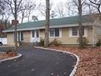 $10000 / 3br - Three-Bedroom Hampton House for Summer 2014