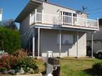 $100 / 3br - 2 story beach house, one block from beach, great ocean views