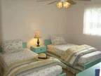 $625 / 2br - Holmes Beach (Anna Maria Island) (map) 2br bedroom